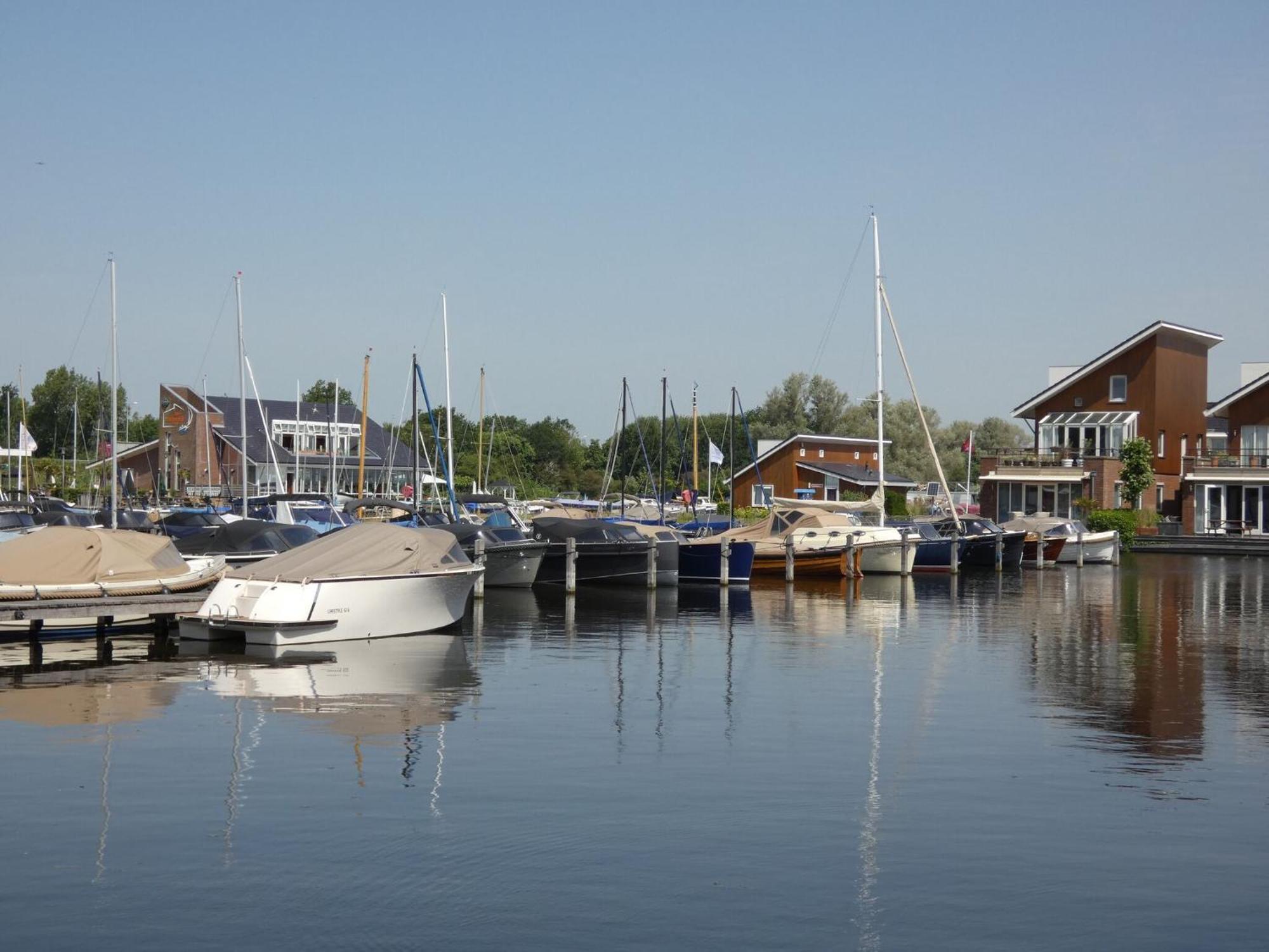 Tidy With Dishwasher Close To Amsterdam Apartamento Uitgeest
